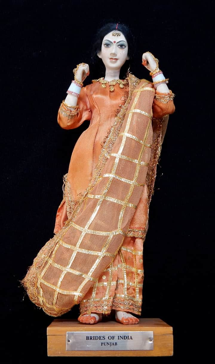 MUÑECA DE LA INDICA.jpg