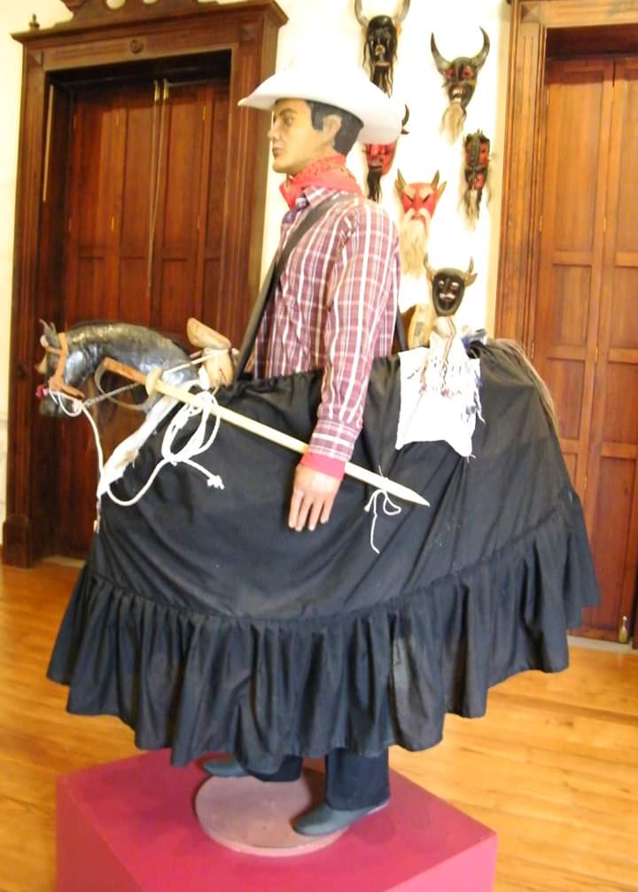 DANZA DEL CABALLITO.jpg