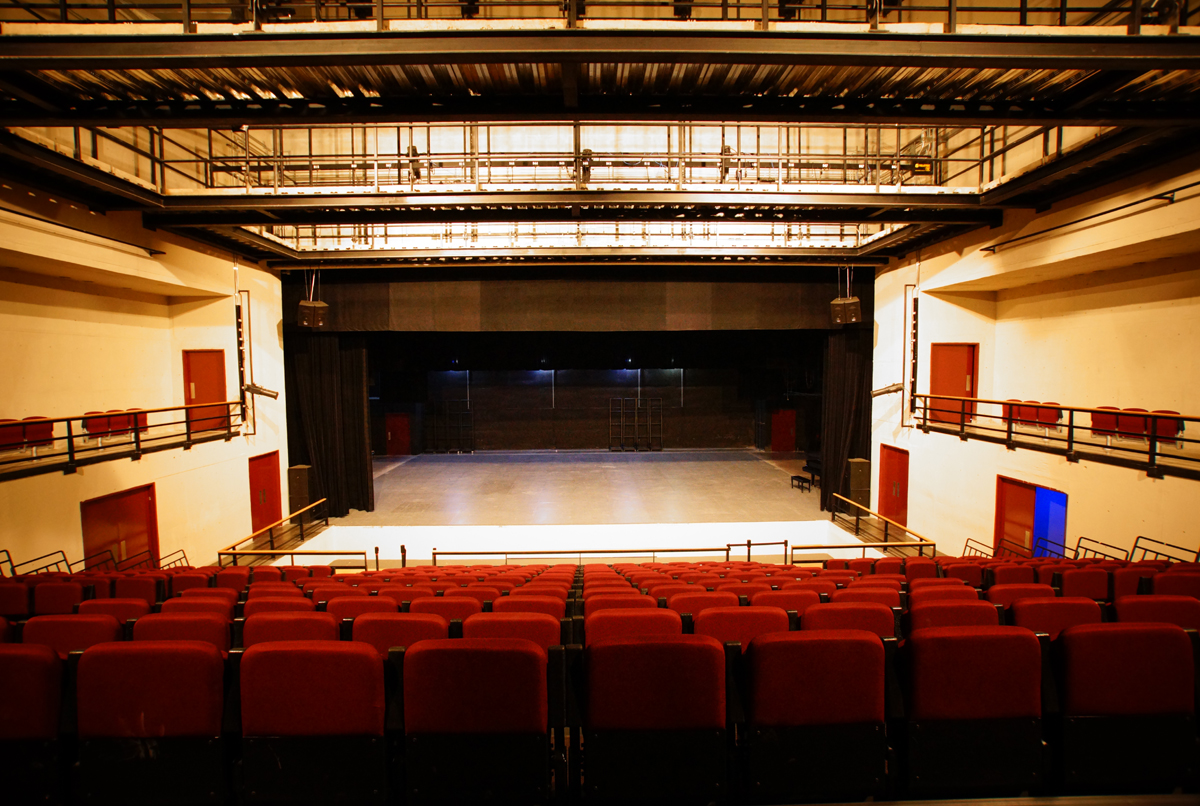 Sala Teatro Polivalente.JPG