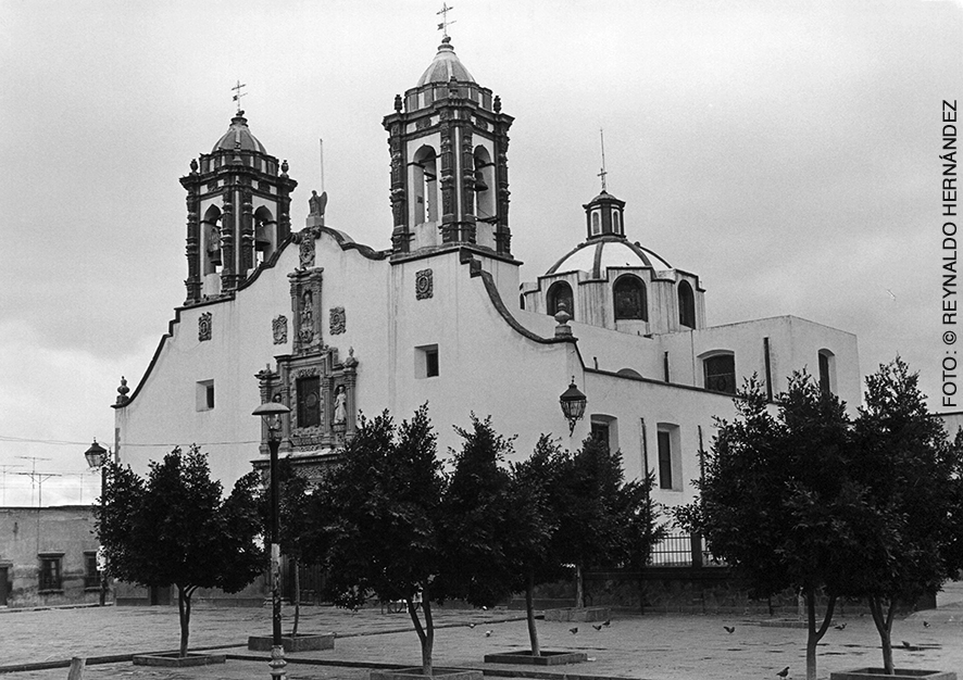 7. Los siete barrios de San Luis. San Miguelito, Parroquia. Reynaldo Hernández 7015 (1).jpg