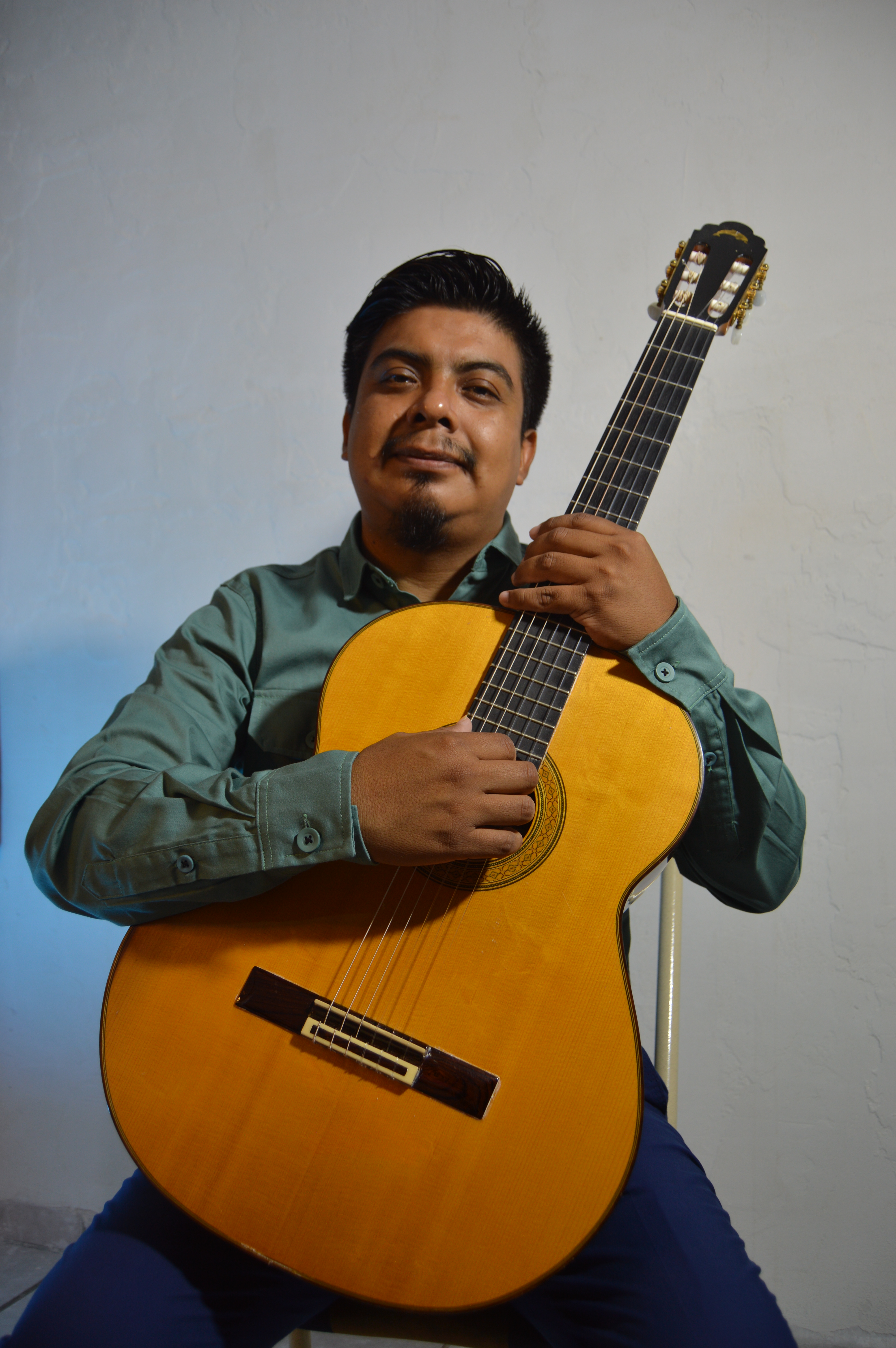 Alfonso Felipe Hernández, guitarrista. 2022 (2).JPG