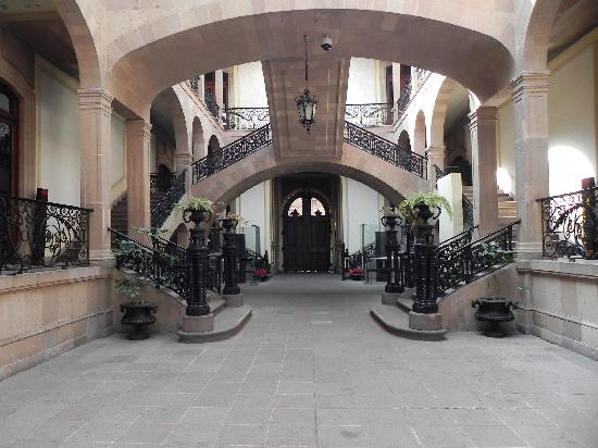 PATIO MUSEO 7.jpg