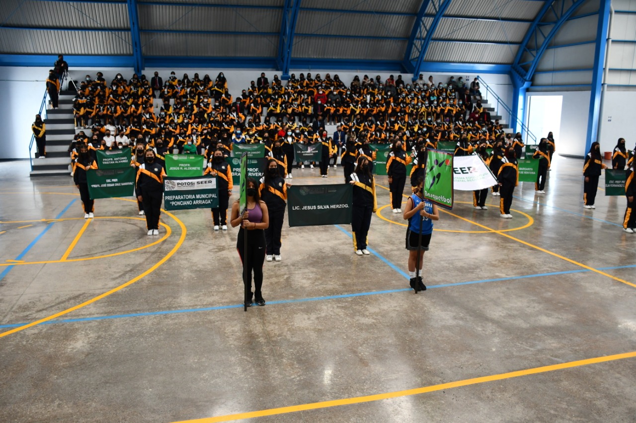 Hoy Tamaulipas - Alumnos del Politecnico construyen harnero de arena  automatico